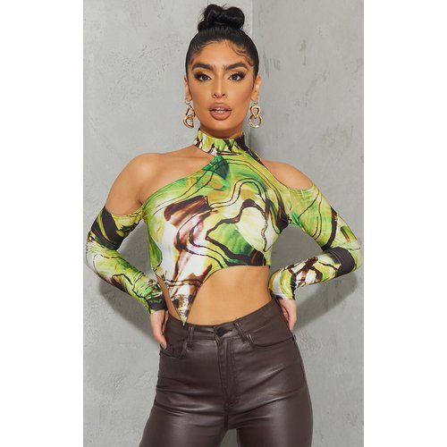 Crop top imprimé marbre abstrait slinky à col montant et ourlet asymétrique - PrettyLittleThing - Modalova