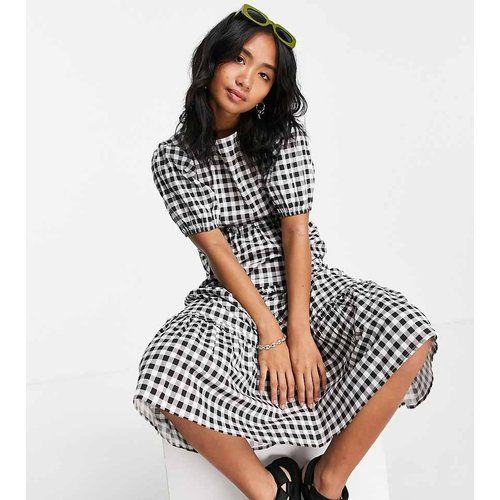 Robe mi-longue à dos découvert avec volants étagés - Vichy - Violet Romance Petite - Modalova