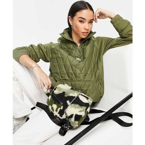 Veste de survêtement matelassée coupe boyfriend à col zippé - Kaki - adidas Originals - Modalova