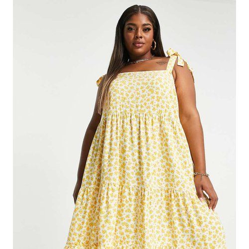 New Look Curve - Robe courte à volants étagés et bretelles nouées - fleuri - New Look Plus - Modalova