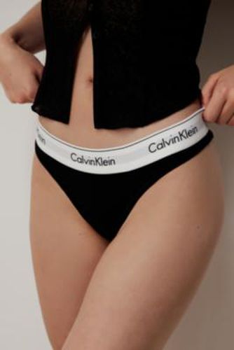 String Moderne Coton Classique Logo Thong en taille: Medium - Calvin Klein - Modalova