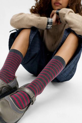 Chaussettes côtelées à rayures en taille: TAILLE UNIQUE - Out From Under - Modalova