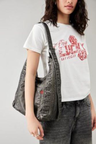 UO Faux Leather Eyelet Trapeze Shoulder Bag par en - Urban Outfitters - Modalova