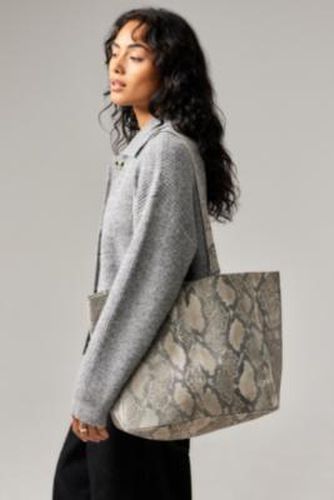 Sac fourre-tout en cuir imprimé serpent UO par en taille: TAILLE UNIQUE - Urban Outfitters - Modalova