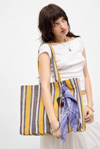 UO Large Stripe Woven Tote Bag par en taille: TAILLE UNIQUE - Urban Outfitters - Modalova