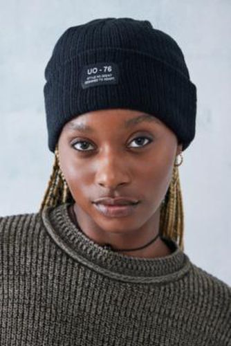Bonnet en maille UO par en Noir - Urban Outfitters - Modalova