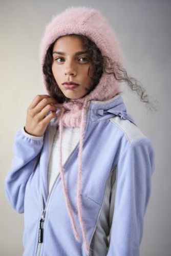 UO - Cagoule en tricot duveteux Kody par en - Urban Outfitters - Modalova