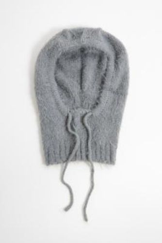 UO Kody Fluffy Knitted Hood par en taille: TAILLE UNIQUE - Urban Outfitters - Modalova