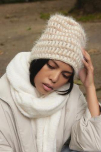 Bonnet en maille épaisse UO par en Cream - Urban Outfitters - Modalova
