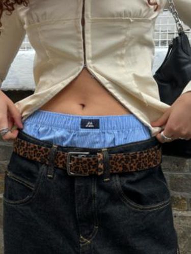 Ceinture imprimé léopard UO par en taille: Small/Medium - Urban Outfitters - Modalova