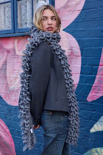 Écharpe fine à boucle UO Margot par en taille: TAILLE UNIQUE - Urban Outfitters - Modalova