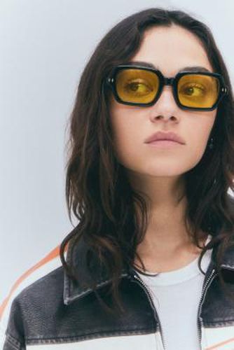 UO - Lunettes de soleil carrées vintage Izzy par en Noir - Urban Outfitters - Modalova