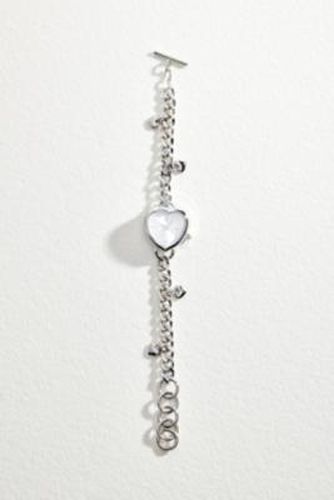 Montre UO Silver Charm T-Bar par en taille: TAILLE UNIQUE - Urban Outfitters - Modalova