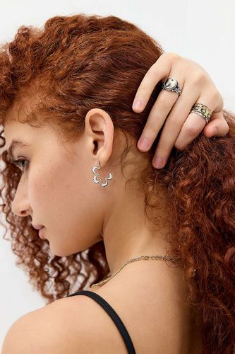 Boucles d'oreilles créoles mini fleur en taille: TAILLE UNIQUE - Silence + Noise - Modalova