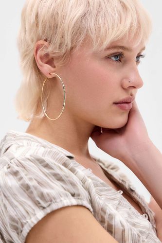 Boucles d'oreilles créoles gravées XL taille: TAILLE UNIQUE - Silence + Noise - Modalova