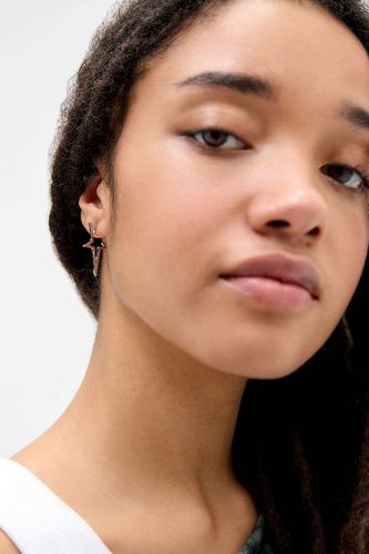 Créoles étoiles irrégulières en taille: TAILLE UNIQUE - Silence + Noise - Modalova