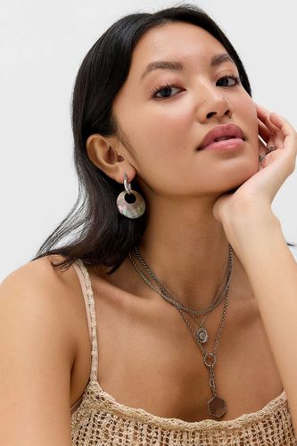 Boucles d'oreilles cercle en coquillage naturel en taille: TAILLE UNIQUE - Silence + Noise - Modalova