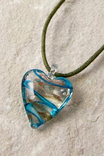 Silence + Noise - Collier à cordon avec breloque en forme de caur marbré - Urban Outfitters - Modalova