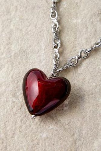 Collier avec pendentif de caur rouge Silence + Noise - Urban Outfitters - Modalova