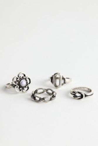 UO Fleur Ornée Bague 4-Pack par en taille: Medium/Large - Urban Outfitters - Modalova