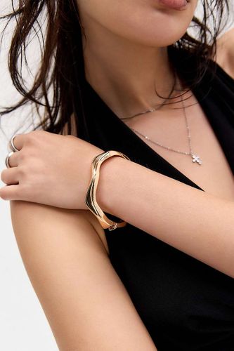 Bracelet empilable côtelé en taille: TAILLE UNIQUE - Silence + Noise - Modalova