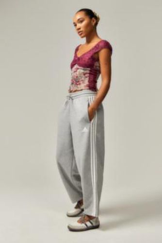 Pantalon de survêtement gris Essentials en taille: Small - adidas - Modalova