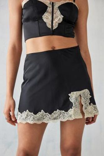 Mini-jupe en satin Ava - Love Triangle - Modalova