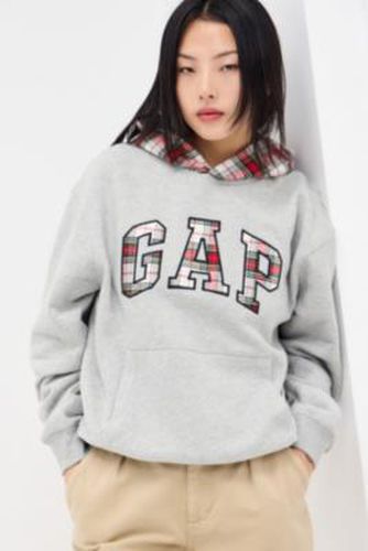 Sweat à capuche à logo à carreaux gris chiné en taille: XS - GAP - Modalova