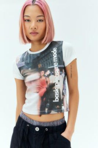 T-shirt à imprimé photo, une exclusivité UO en taille: XS - Basic Pleasure Mode - Modalova