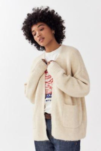 Cardigan en maille duveteuse UO par en taille: XS - Urban Outfitters - Modalova