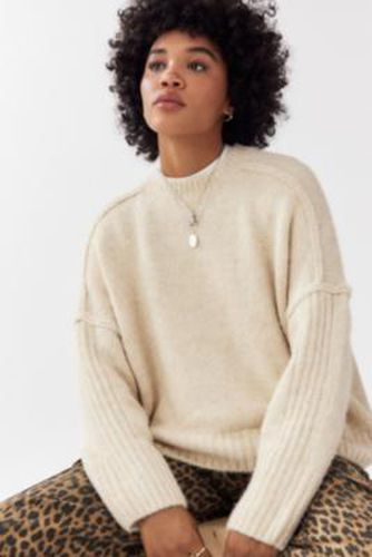 Pull en maille duveteuse UO Oslo par en taille: XS - Urban Outfitters - Modalova