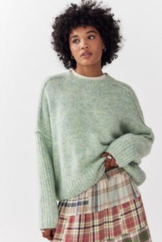 Pull en maille duveteuse UO Oslo par en taille: XS - Urban Outfitters - Modalova