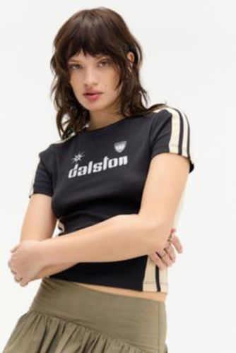 T-shirt de football UO Dalston par en taille: Small - Urban Outfitters - Modalova