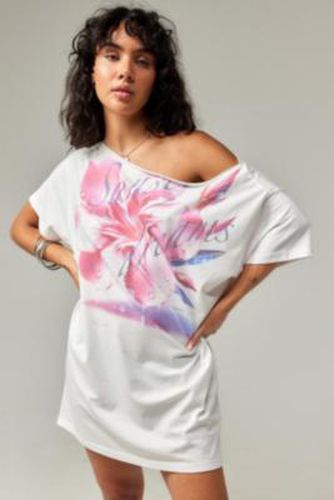 Robe T-shirt UO à épaules dénudées par en Crème taille: Small/Medium - Urban Outfitters - Modalova