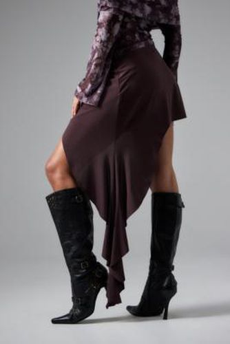 UO - Mini-jupe asymétrique à boucle par en taille: 2XS - Urban Outfitters - Modalova