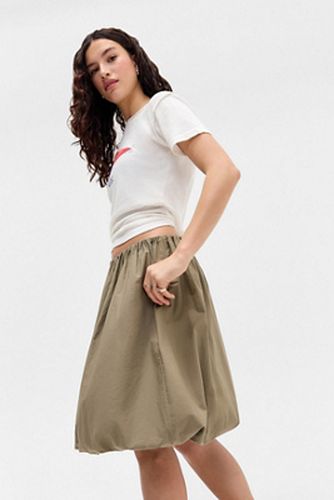 UO Lori Awkward Bubble Midi Skirt par en taille: XS - Urban Outfitters - Modalova