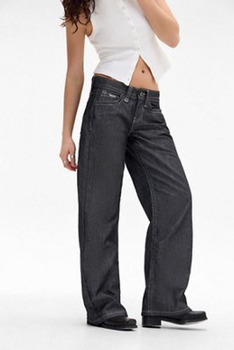 Jeans taille basse Kayla en chambray en taille: Large - BDG - Modalova