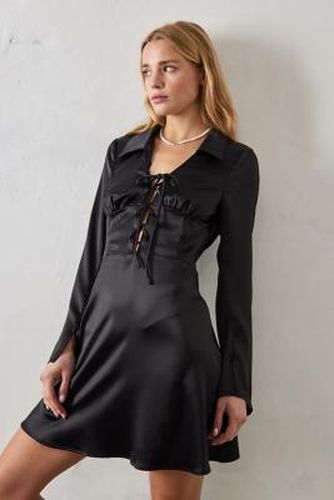 Minirobe en satin à lacets en dentelle Courtney - Light Before Dark - Modalova