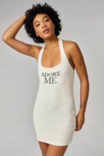 UO - Robe courte Adore Me à dos nu par en Crème taille: 2XS - Urban Outfitters - Modalova