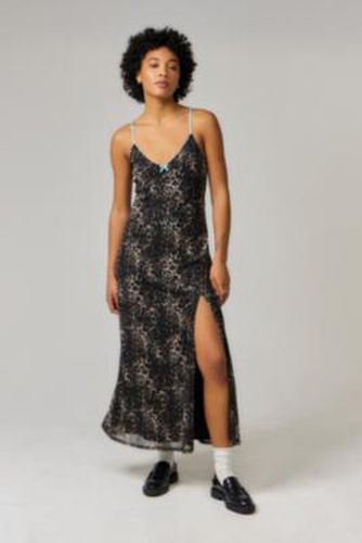 UO Leopard Print Slip Dress par en Brown taille: 2XS - Urban Outfitters - Modalova