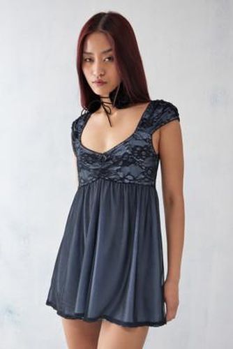 UO - Barboteuse babydoll en dentelle - Urban Outfitters - Modalova