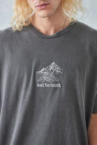 UO - T-shirt surteint noir Reach Your Summit - Urban Outfitters - Modalova