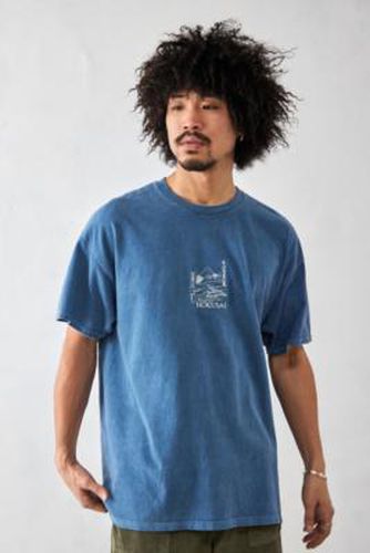 UO - T-shirt à motif de montagne façon Hokusai bleu par taille: 2XS - Urban Outfitters - Modalova