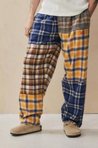 Joggers à carreaux patchwork UO par en taille: Small - Urban Outfitters - Modalova