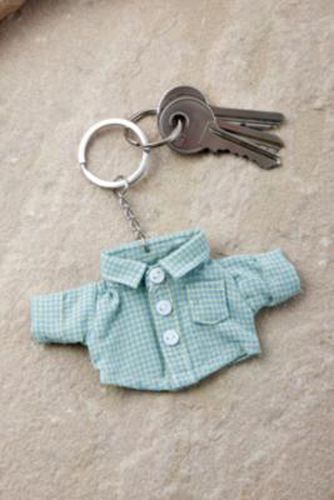 Porte-clés avec mini chemise par - Urban Outfitters - Modalova