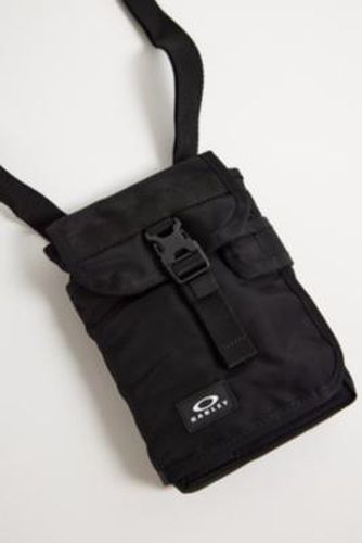 Sac à bandoulière plat Exclusif UO en taille: TAILLE UNIQUE - Oakley - Modalova