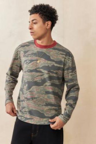 T-shirt à manches longues en gaufre camouflage UO par en taille: TTP - Urban Outfitters - Modalova