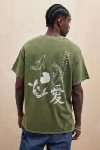 UO Green Fish Graphic T-Shirt par en taille: TTP - Urban Outfitters - Modalova