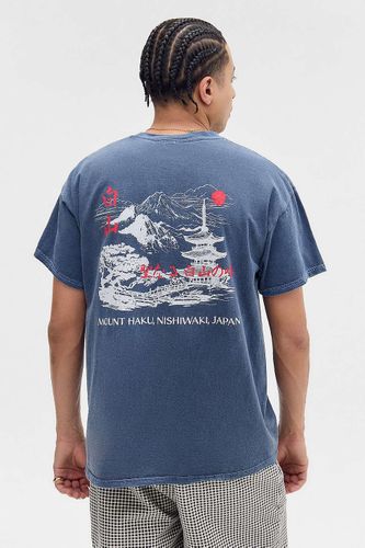 T-Shirt UO Mount Haku Japon par en taille: Small - Urban Outfitters - Modalova