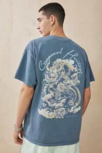 UO - T-shirt à imprimé dragon bleu par en Rouge taille: 2XS - Urban Outfitters - Modalova